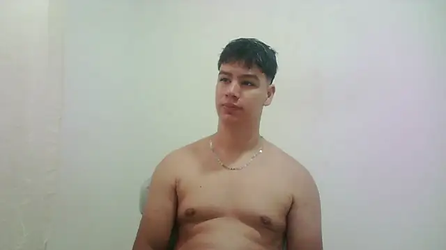 Snapshot of zeus_181 chatting on 07-23-26, 12:02 zeus 181 online show from 07-23-26, 12:02