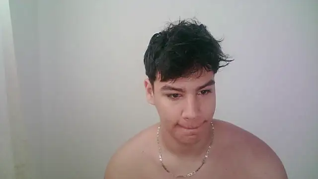 Snapshot of zeus_181 chatting on 06-11-26, 11:18 zeus 181 online show from 06-11-26, 11:18