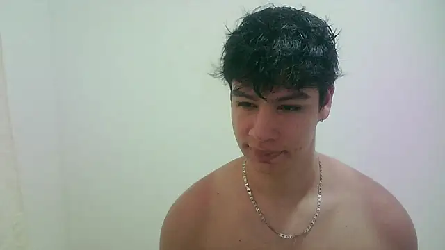 Snapshot of zeus_181 chatting on 07-08-26, 10:54 zeus 181 online show from 07-08-26, 10:54
