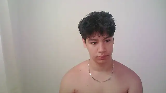 Snapshot of zeus_181 chatting on 05-15-26, 01:53 zeus 181 online show from 05-15-26, 01:53