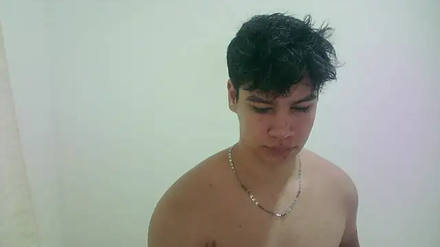 Snapshot of zeus_181 chatting on 06-23-26, 01:47 zeus 181 online show from 06-23-26, 01:47