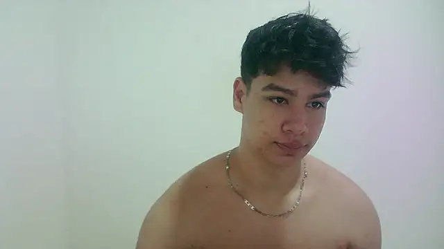 Snapshot of zeus_181 chatting on 06-06-26, 05:12 zeus 181 online show from 06-06-26, 05:12