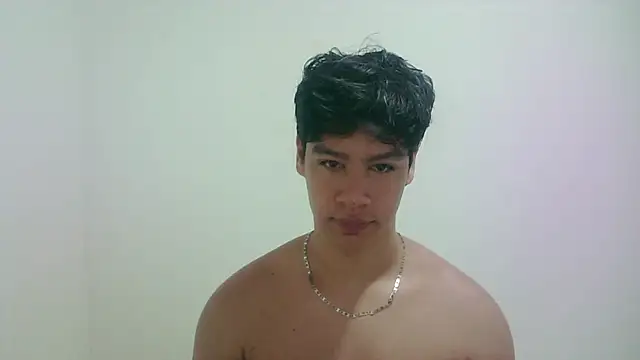 Snapshot of zeus_181 chatting on 05-14-26, 12:18 zeus 181 online show from 05-14-26, 12:18