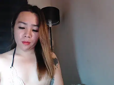 Snapshot of trans_69_ chatting on 10-31-25, 04:36 trans 69 online show from 10-31-25, 04:36