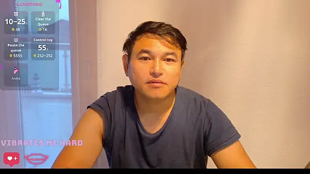 Snapshot of AsianBoy_WhiteDaddy chatting on 09-10-25, 05:06 AsianBoy WhiteDaddy online show from 09-10-25, 05:06