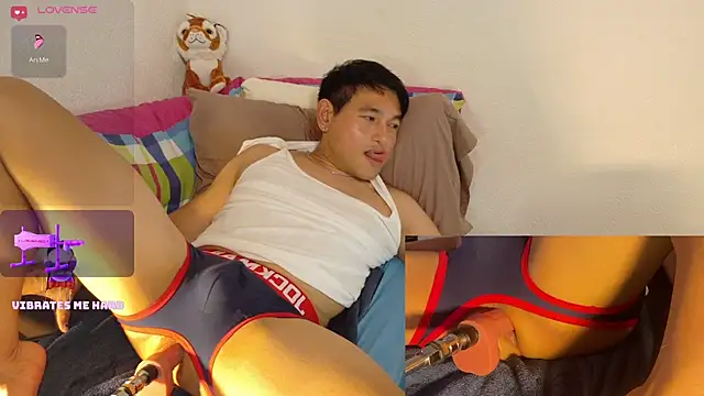 Snapshot of AsianBoy_WhiteDaddy chatting on 06-06-26, 07:30 AsianBoy WhiteDaddy online show from 06-06-26, 07:30