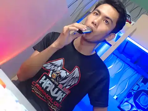 Demure Asian143 online show from 10-06-25, 09:32