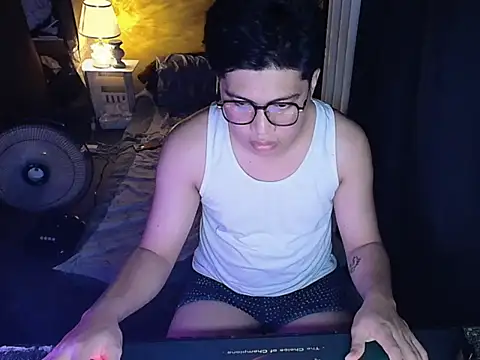 Lowel Smith online show from 09-29-25, 01:50