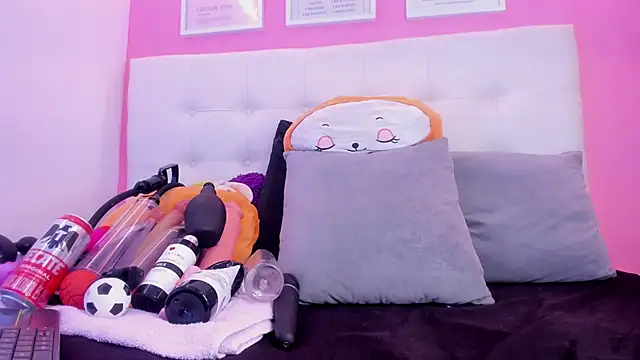 Willow Wright online show from 03-11-26, 02:22