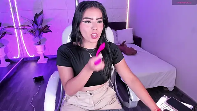 LovelyEyesx online show from 12-22-25, 05:13