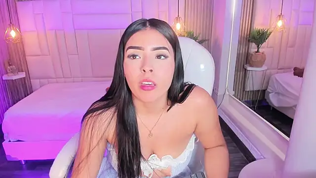 LovelyEyesx online show from 02-06-26, 05:20