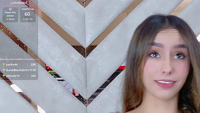 Snapshot of Sarah-Grace chatting on 06-15-26, 03:51 Sarah-Grace online show from 06-15-26, 03:51