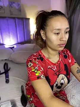 juliana-mancini online show from 04-09-26, 10:10