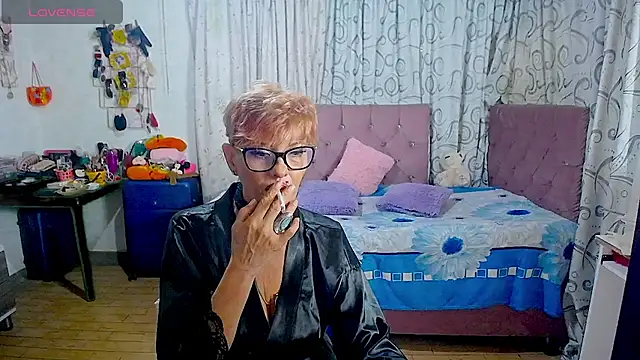 isabella-lips007 online show from 05-20-26, 02:19