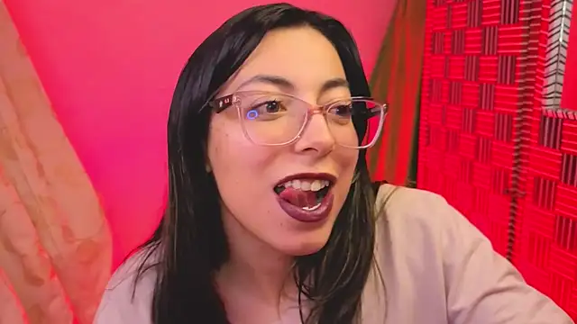 Miranda sexlove  online show from 12-19-25, 07:33