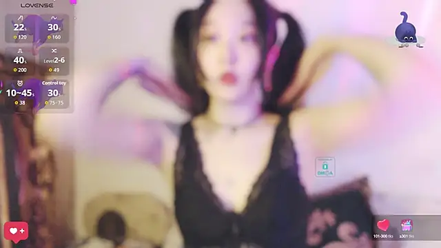 Snapshot of Etherealcat33 chatting on 10-16-25, 03:53 Etherealcat33 online show from 10-16-25, 03:53