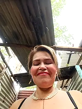Snapshot of Perverted-Dirty-Mother chatting on 10-16-25, 02:36 Perverted-Dirty-Mother online show from 10-16-25, 02:36