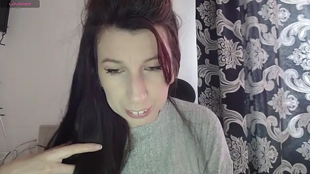 RosieHayes online show from 12-14-25, 11:16