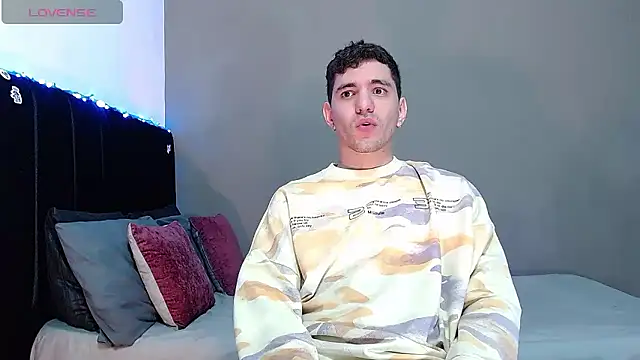 Matteo12  online show from 01-09-26, 02:29