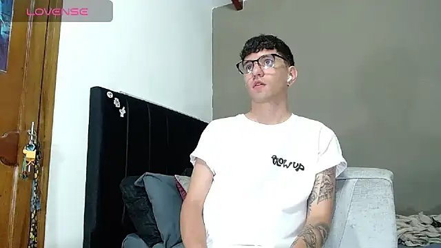 Matteo12  online show from 02-27-26, 09:47