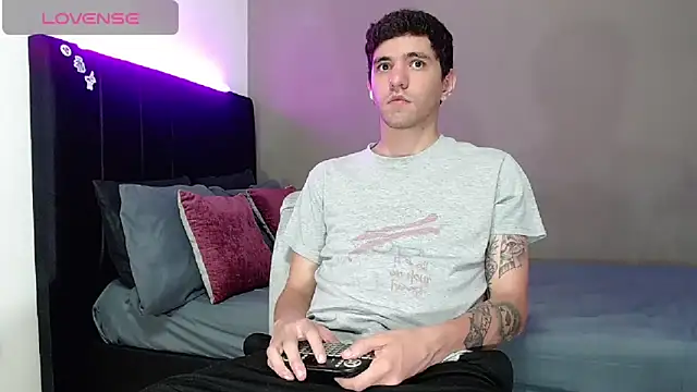 Matteo12  online show from 02-22-26, 03:42