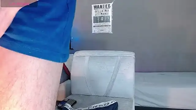 Matteo12  online show from 12-22-25, 05:51