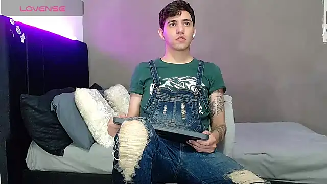 Matteo12  online show from 04-03-26, 03:35