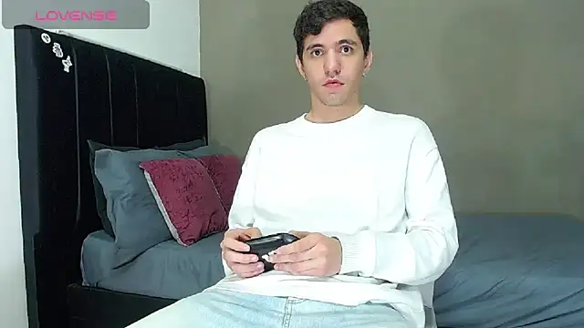 Matteo12  online show from 02-19-26, 01:35