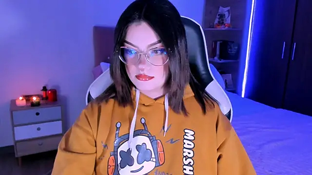 OphelianaRose33 online show from 11-22-25, 10:52