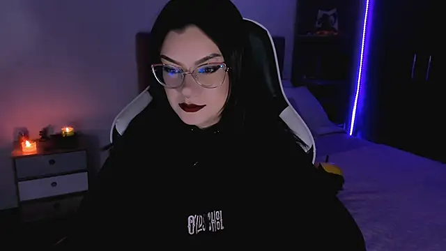 OphelianaRose33 online show from 09-25-25, 10:27