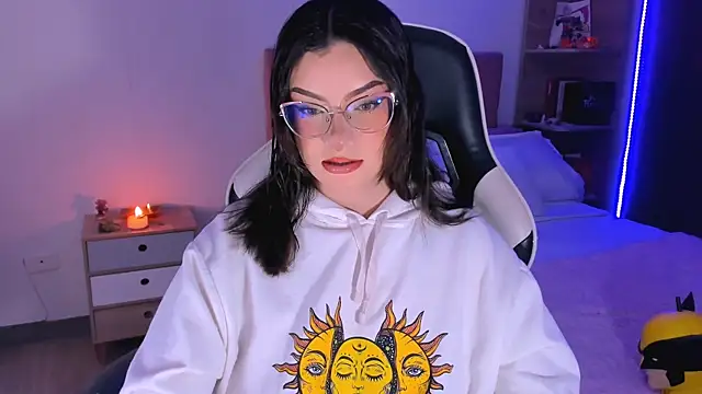 OphelianaRose33 online show from 10-13-25, 08:21