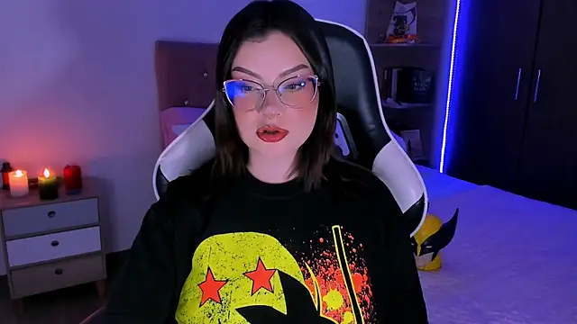 OphelianaRose33 online show from 11-15-25, 08:24