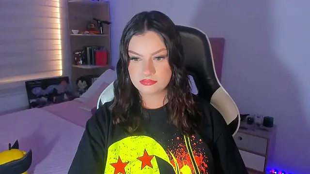 Snapshot of OphelianaRose33 chatting on 07-15-26, 07:32 OphelianaRose33 online show from 07-15-26, 07:32