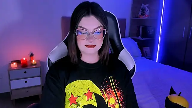 OphelianaRose33 online show from 11-24-25, 10:21