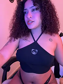 Snapshot of Kass_1 chatting on 04-21-26, 04:19 Kass 1 online show from 04-21-26, 04:19