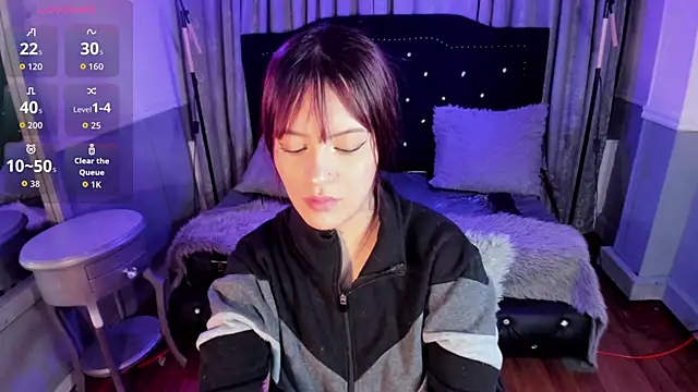 Snapshot of Jolie_price chatting on 09-25-25, 02:28 Jolie price online show from 09-25-25, 02:28