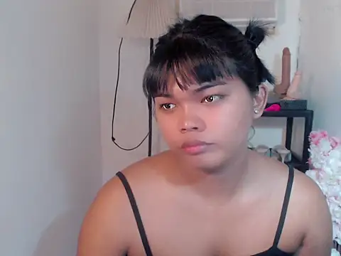 Snapshot of FROXXX21 chatting on 06-10-26, 01:51 FROXXX21 online show from 06-10-26, 01:51