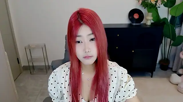 Snapshot of xiaouli chatting on 09-17-25, 07:43 xiaouli online show from 09-17-25, 07:43