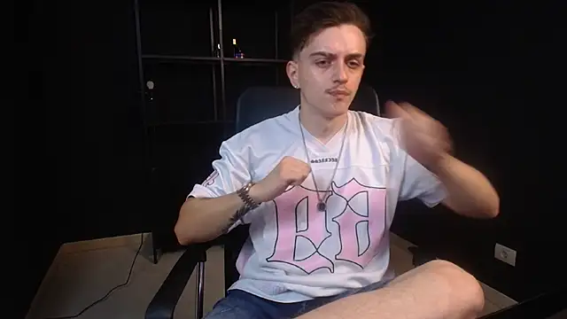 Snapshot of FelixStarkk chatting on 07-21-26, 05:53 FelixStarkk online show from 07-21-26, 05:53