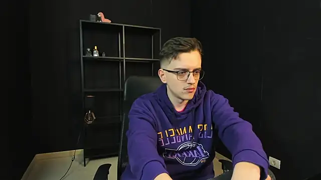 Snapshot of FelixStarkk chatting on 04-30-26, 04:30 FelixStarkk online show from 04-30-26, 04:30