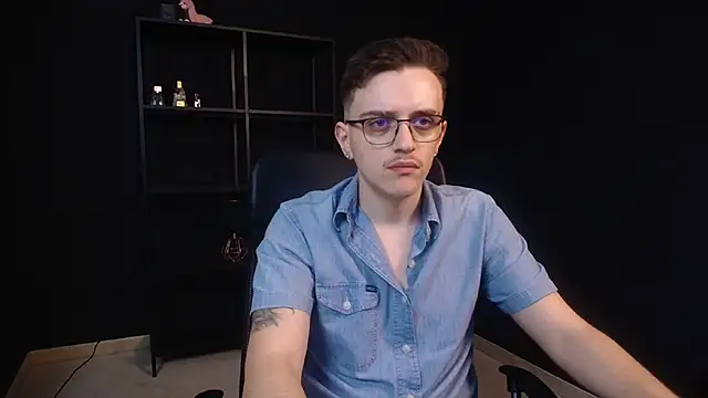 Snapshot of FelixStarkk chatting on 05-17-26, 05:51 FelixStarkk online show from 05-17-26, 05:51