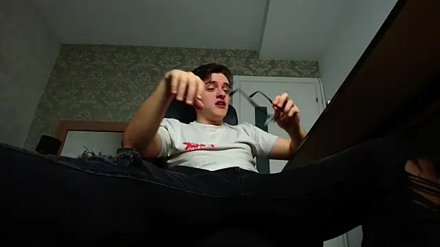 FelixStarkk online show from 10-31-25, 05:37