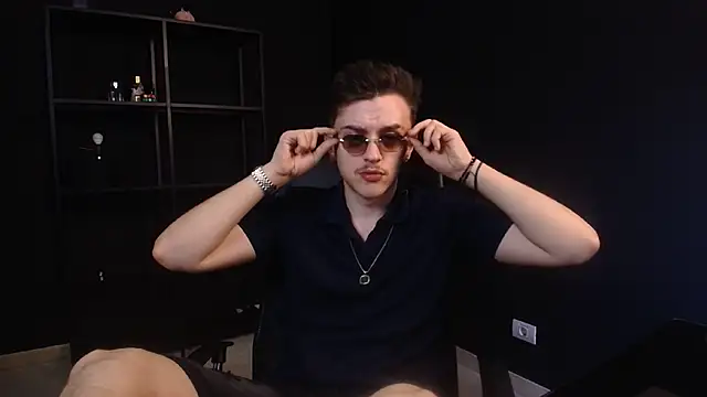 Snapshot of FelixStarkk chatting on 06-01-26, 05:18 FelixStarkk online show from 06-01-26, 05:18