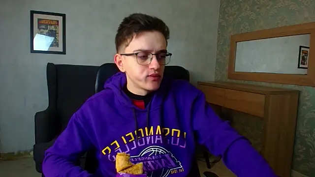 FelixStarkk online show from 01-06-26, 06:06