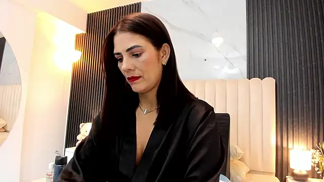 Samantha Claus online show from 11-11-25, 04:07