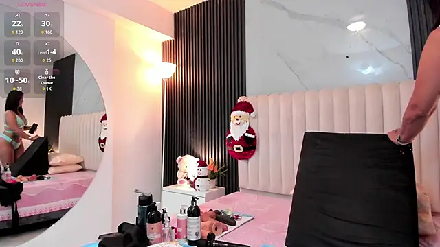 Samantha Claus online show from 11-29-25, 03:50