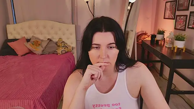 love me  tonight  online show from 11-13-25, 10:19