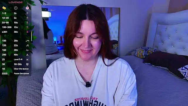 Snapshot of love_me__tonight_ chatting on 05-01-26, 01:43 love me tonight online show from 05-01-26, 01:43