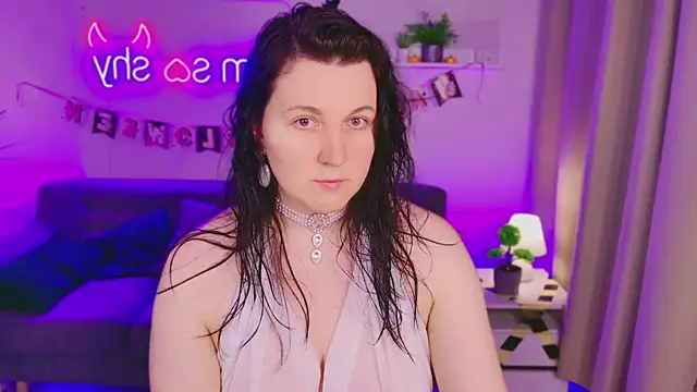 love me  tonight  online show from 10-28-25, 10:20