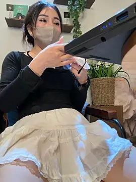 Linh 2004 online show from 03-22-26, 05:21